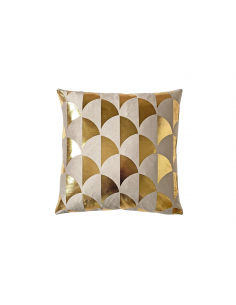 Cojín decorado beige y oro 2