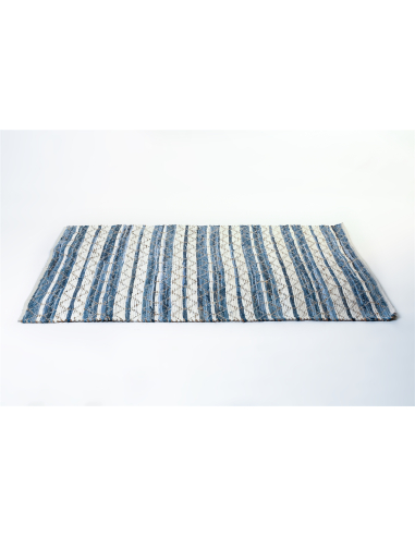 Alfombra cenefa pompón crochet azul