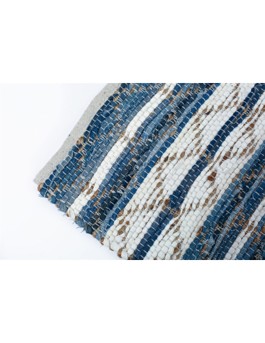 Alfombra cenefa pompón crochet azul