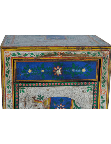 Mesita de noche Goa con detalles...