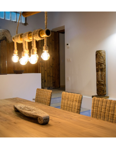 Figura tallada madera rostro