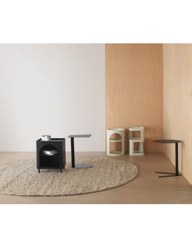 Mesa auxiliar metálica negra abertura...