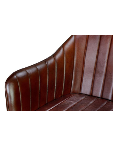Silla tapizada en piel con estructura...