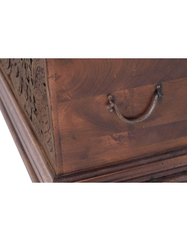 Baúl en madera de mango con apertura...