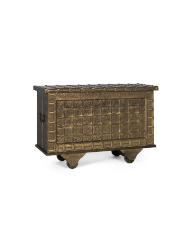 Baúl dorado repujado Baúl dorado repujado