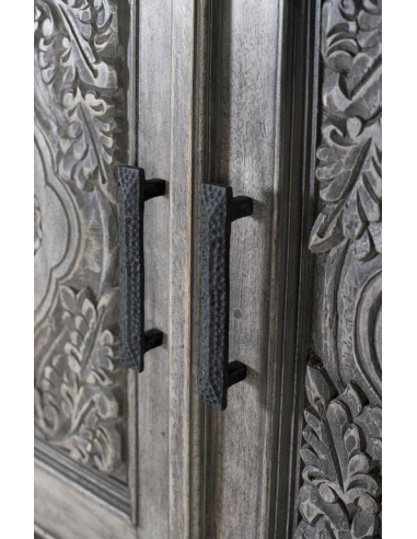 Armario tallado 2 puertas con estantes