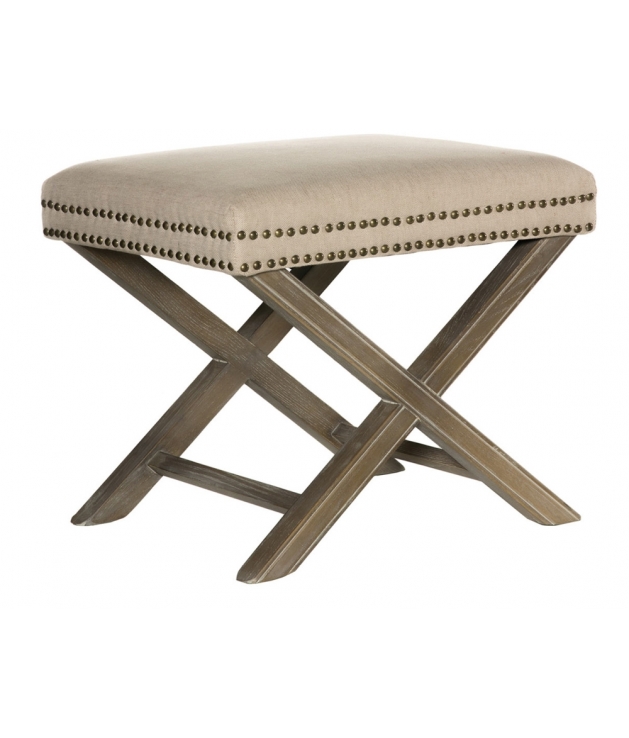 Reposapiés tapizado beige modelo 190