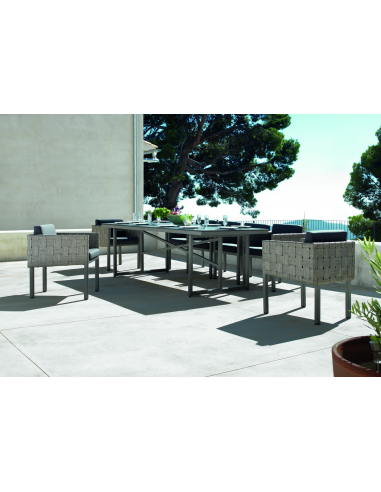 Mesa de comedor Cube pequeña