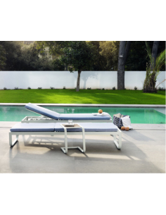 Conjunto tumbona + mesita...